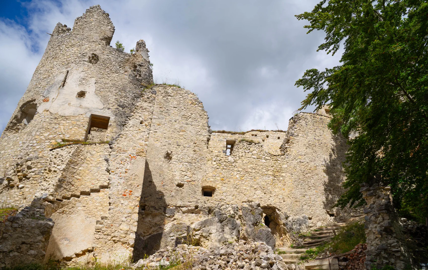 Burg Blatnica Burg Blatnica